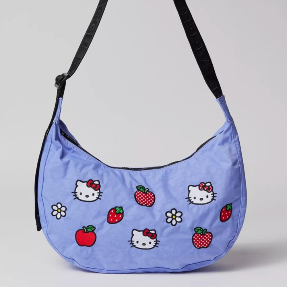 NEW WITH TAGS BAGGU x SANRIO Nylon Crescent Bag in EMBROIDERED HELLO KITTY